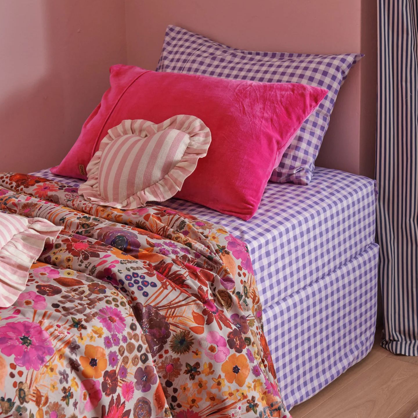 Kip&Co Bubblegum Velvet Pillowcase