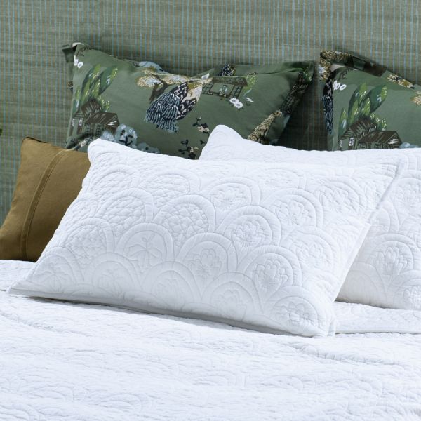 Bianca Lorenne Etsu White Pillowsham Pair | Allium Interiors