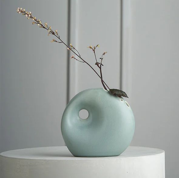 Robert Gordon The Arrangement Eternity Vase Pond | Allium Interiors