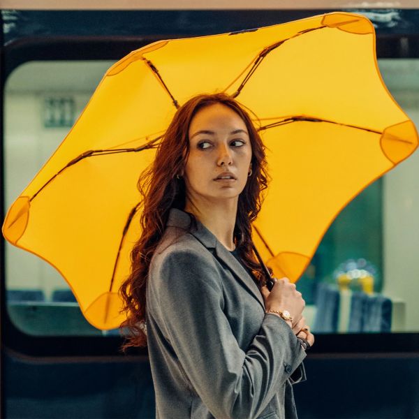 Blunt Umbrella Metro Citrus Yellow | Allium Interiors