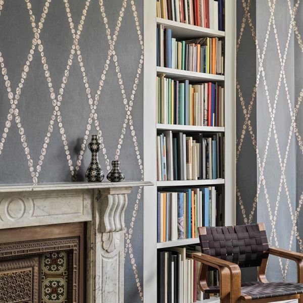 Cole And Son Wallpaper Cammei 123/4018 | Allium Interiors