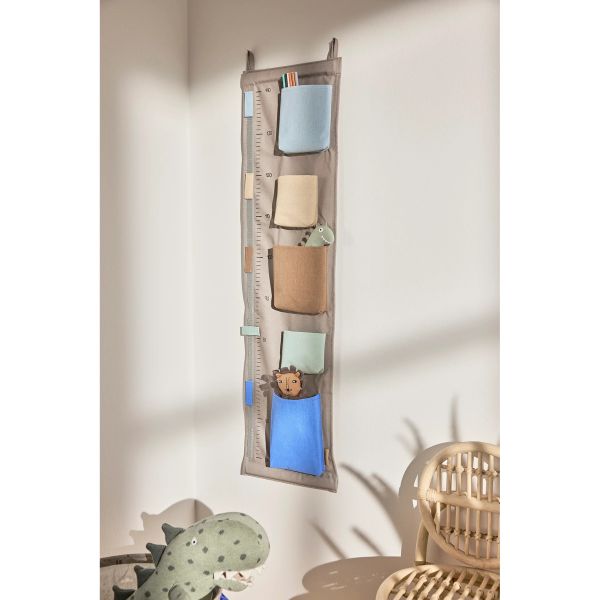 Oyoy Saga Growth Chart Clay | Allium Interiors