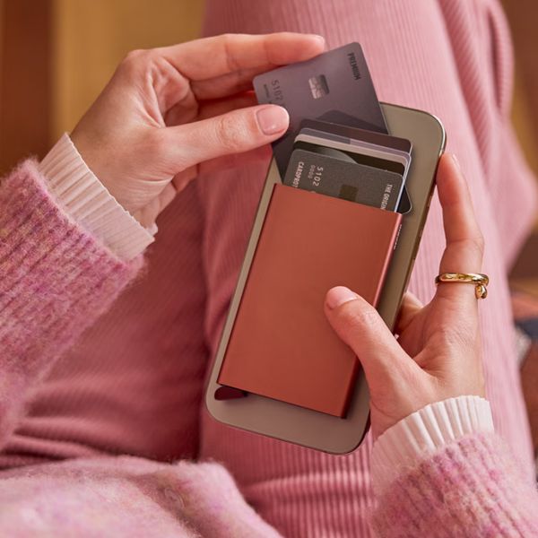 Secrid Cardprotector for Magsafe Rose | Allium Interiors