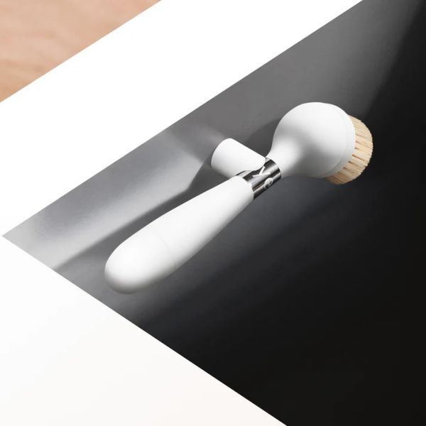 Yeseco V2 Brush with Magnetic Stand White | Allium Interiors