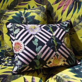 Christian Lacroix Cushion Flower's Game Bourgeon