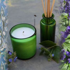 Designers Guild Fragrance First Flower Candle 220g
