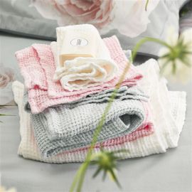 Designers Guild Towel Moselle Blossom