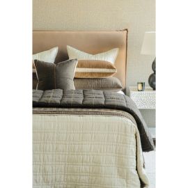 Bianca Lorenne Piazza Natural Bedspread