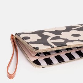 Caroline Gardner Travel Pouch Mono Bloom