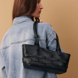 Elms+King Kenley East-West Black