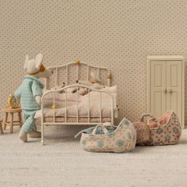 Maileg Mouse Furniture Vintage Double Bed Off White